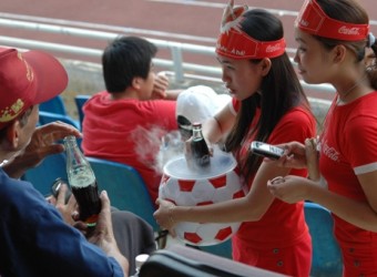 Coca Cola luôn báo lỗ nhưng liên tục mở rộng kinh doanh
