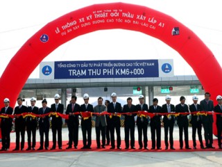 Thông xe 24 km đầu tiên cao tốc Nội Bài–Lào Cai