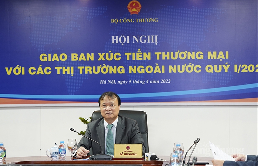 Bàn giải pháp mở rộng thị trường ngoài nước cho hàng Việt