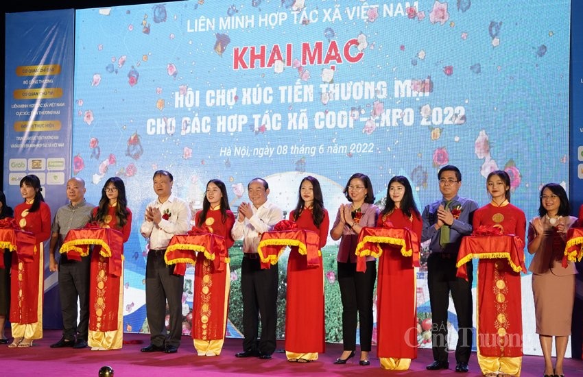 Khai mạc Hội chợ Xúc tiến thương mại cho các hợp tác xã Coop-Expo 2022