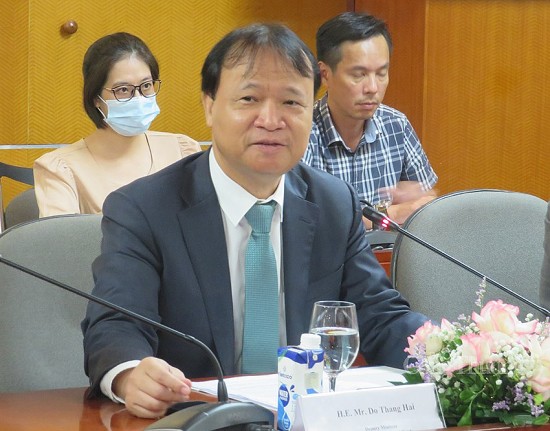 bo cong thuong ho tro tap doan central retail to chuc tuan hang viet nam tai thai lan