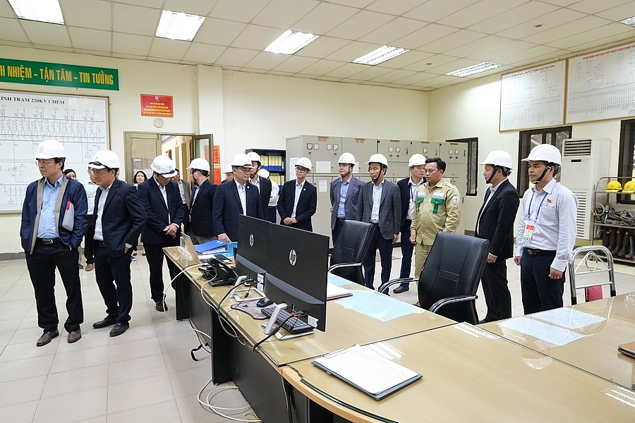 Chủ tịch EVNNPT kiểm tra công tác cấp điện cho Đại hội Đảng toàn quốc lần thứ XIII