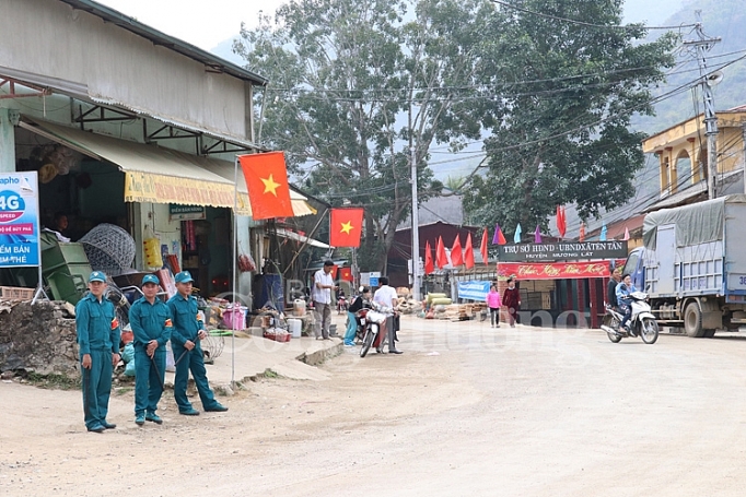 doi thay tay tien