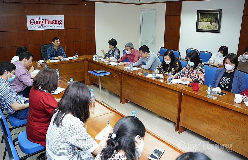 Báo Công Thương: Tập huấn nâng cao hiệu qủa tuyên truyền về Đảng Báo Công Thương: Tập huấn nâng cao hiệu qủa tuyên truyền về Đảng