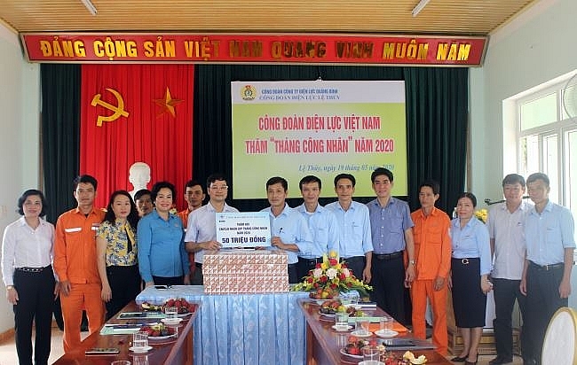 cong doan dien luc viet nam lan toa trach nhiem va tinh nguoi evn trong thang cong nhan 2020