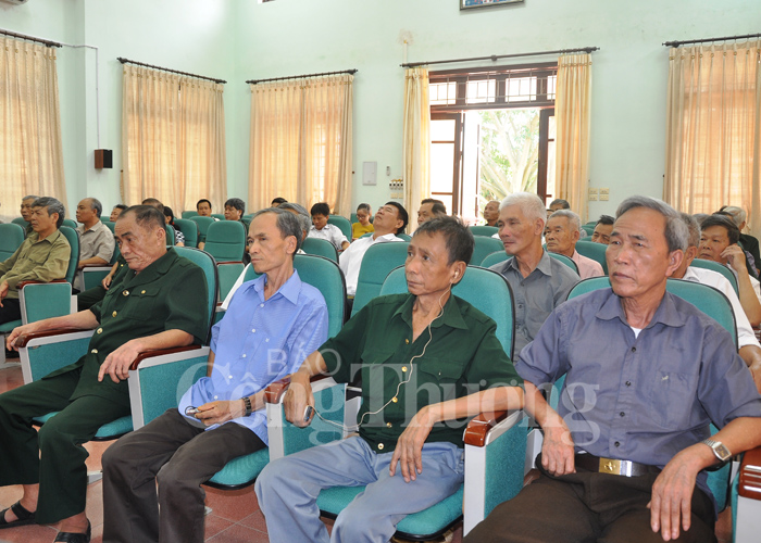Đoàn công tác Bộ Công Thương thăm và tặng quà thương binh tại Bắc Giang