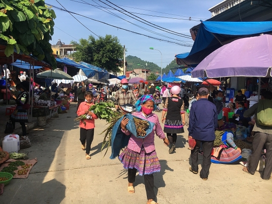 Nâng cao ý thức phòng dịch Covid-19 cho đồng bào dân tộc miền núi