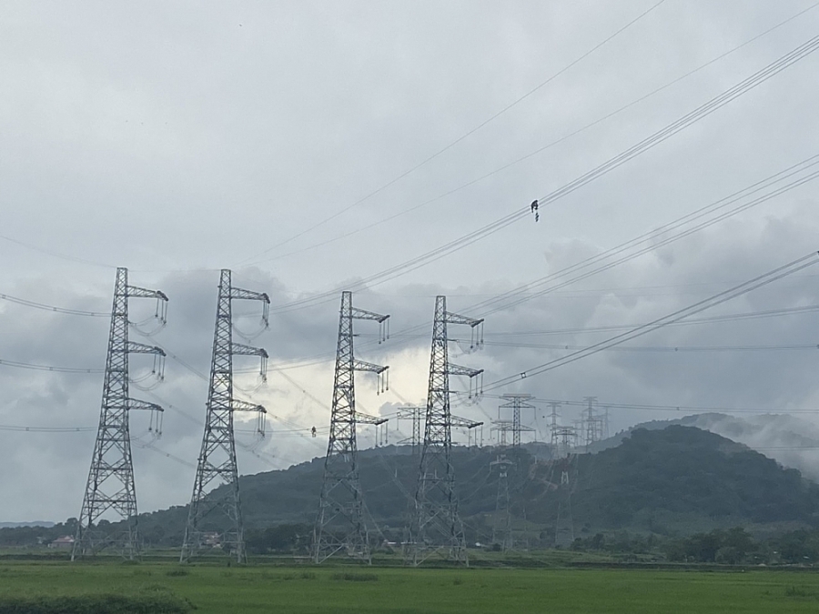 Đóng điện đường dây 500kV đấu nối NMNĐ Nghi Sơn 2