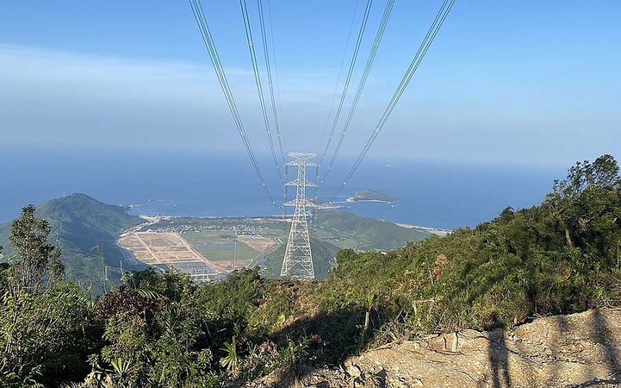Chính thức thông tuyến toàn bộ đường dây 500kV mạch 3 Chính thức thông tuyến toàn bộ đường dây 500kV mạch 3