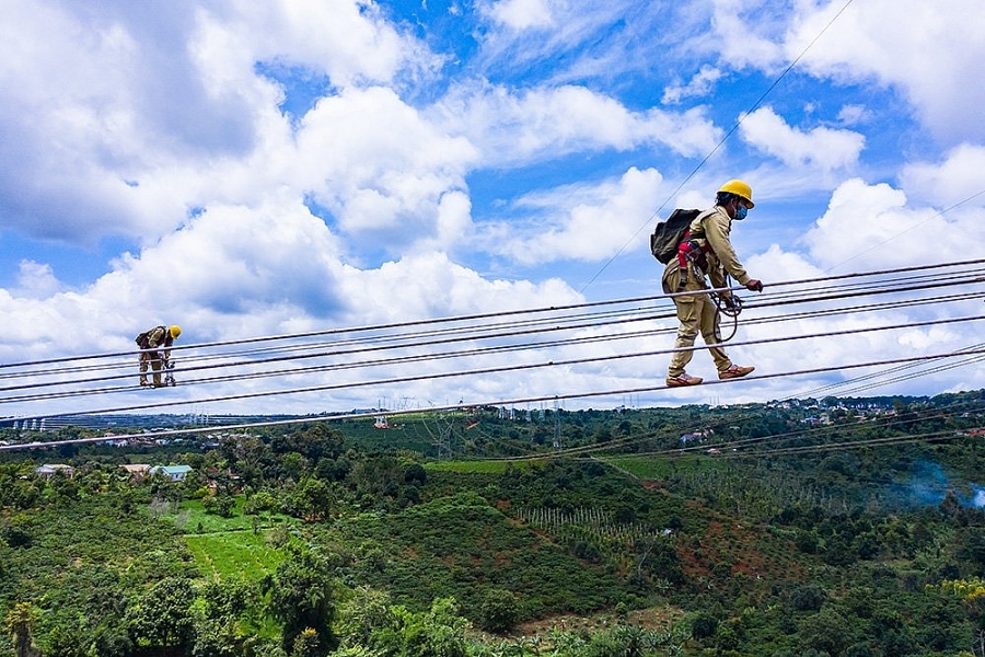 Lưới điện truyền tải: Sẵn sàng “đón” nguồn điện gió