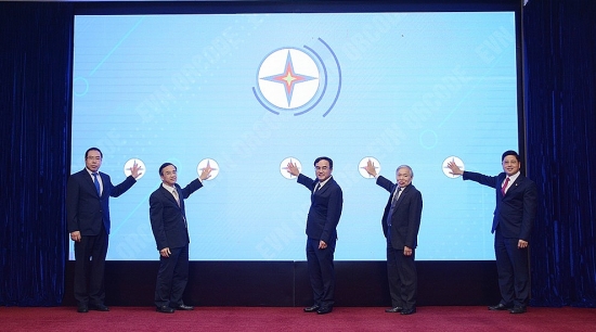 tap doan evn trien khai ung dung thanh toan tien dien qua qr code