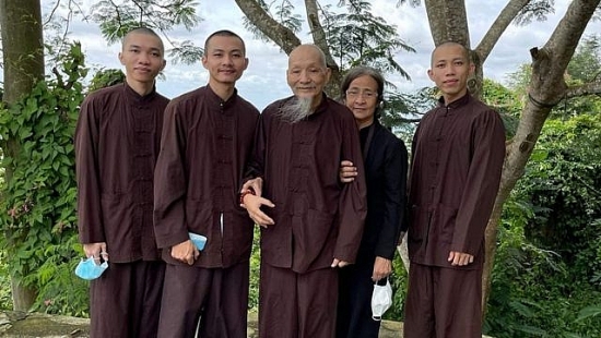 bi can cao thi cuc cung giu vai tro cam dau nhom tinh that bong lai