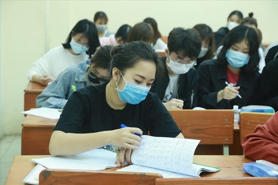 Nhiều trường đại học tăng học phí: Có thể tác động tiêu cực đến người học