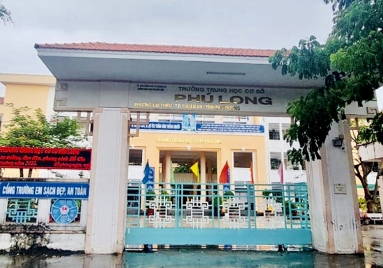 con hieu truong lam lo de thi hon 400 hoc sinh phai thi lai