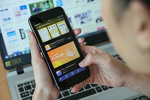 tin dung den qua app lai me de lai con len toi 2000nam