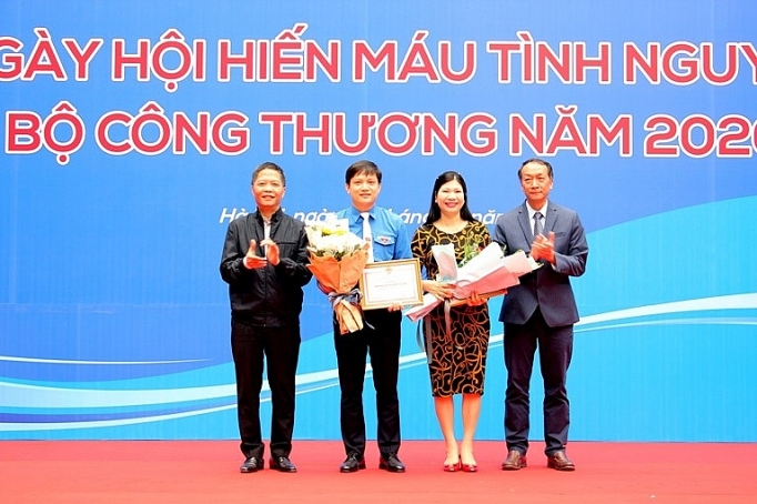 cong doan bo cong thuong hoc tap va lam theo tu tuong dao duc phong cach ho chi minh