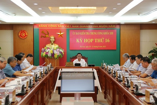 uy ban kiem tra trung uong ky luat de nghi ky luat hang loat can bo tai nhieu tinh thanh