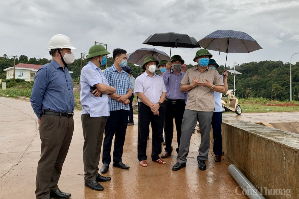Đoàn công tác Bộ Công thương kiểm tra thực địa về an toàn hồ đập và phòng chống thiên tai tại Điện Biên Đoàn công tác Bộ Công thương kiểm tra thực địa về an toàn hồ đập và phòng chống thiên tai tại Điện Biên