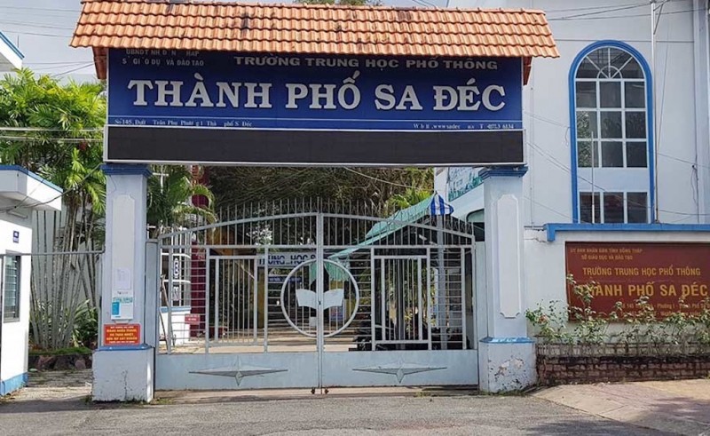 Chưa đóng tiền học thêm, 9 học sinh bị giữ giấy báo dự thi tốt nghiệp THPT