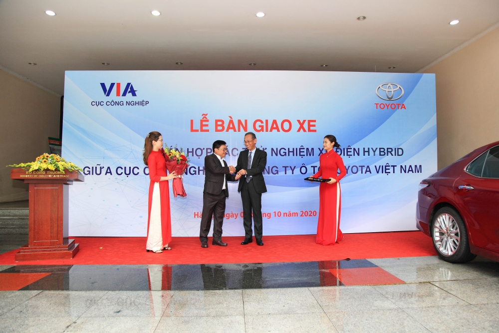 4337-chyyng-trinh-hyp-tac-giya-tmv-va-moit-vy-cong-nghy-hybrid-2