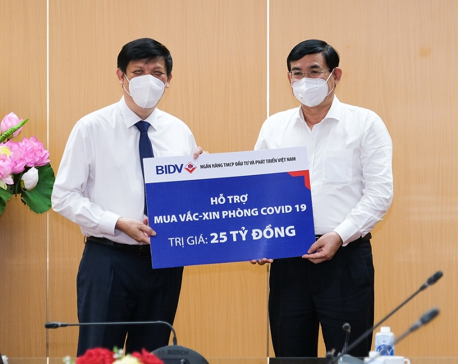 BIDV ủng hộ 25 tỷ đồng mua vắc-xin phòng COVID-19