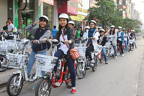 ha noi trien khai ky cam ket voi cha me hoc sinh khong giao xe may cho hoc sinh khi chua du tuoi