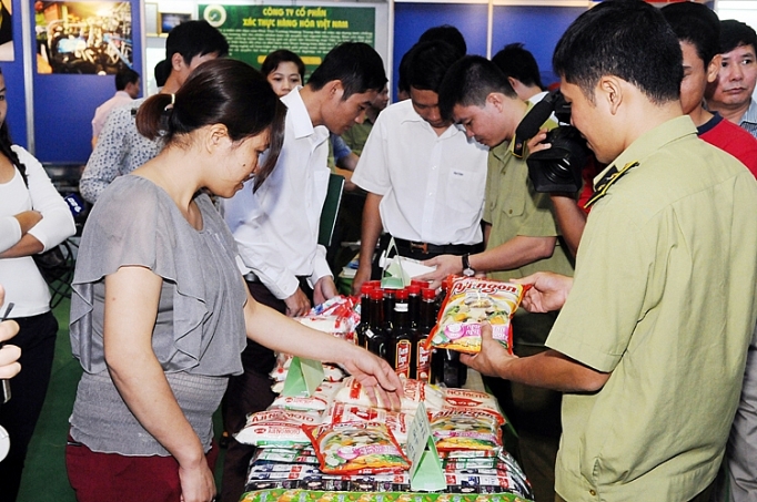 chong hang gia hang lau gian lan thuong mai tai ha noi ngan chan tu xa