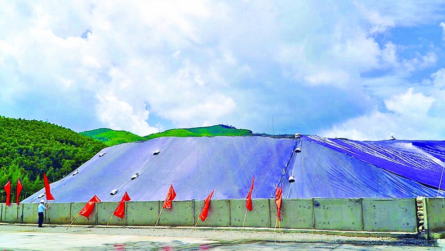 Công ty Tuyển than Hòn Gai - VINACOMIN:  Chú trọng bảo vệ môi trường khu vực cảng Làng Khánh