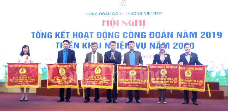 cong doan cong thuong viet nam no luc vi nguoi lao dong