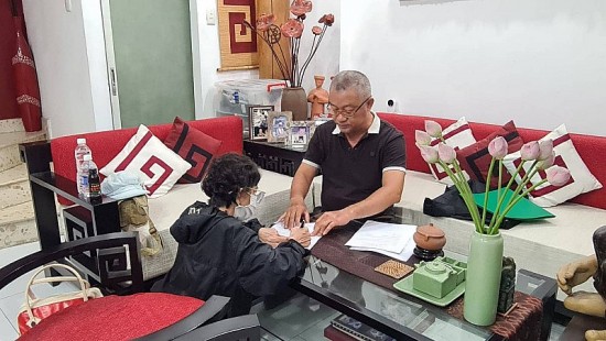 vu tinh that bong lai em ruot ong le tung van ra dau thu