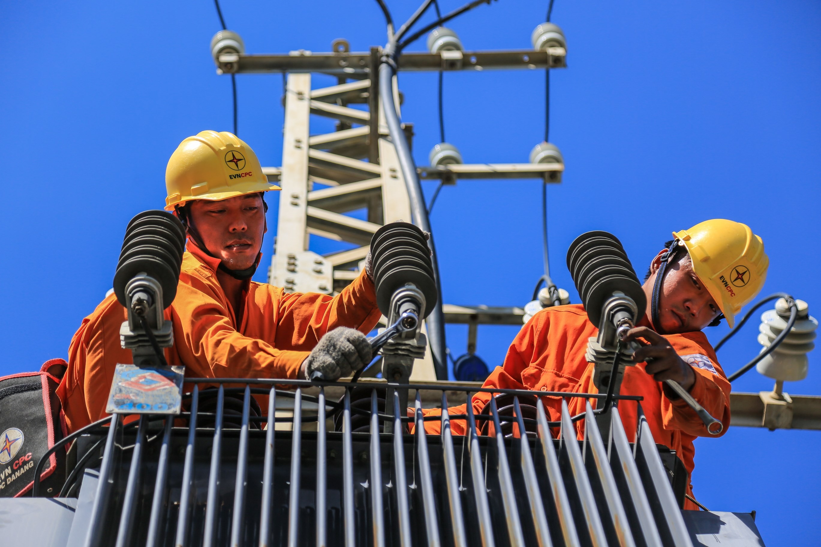 Công Thương qua góc nhìn báo chí ngày 4/8: Đảm bảo cung ứng điện cho những tháng cuối năm