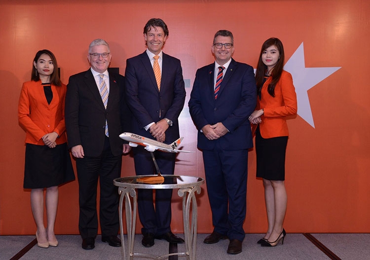 hang hang khong jetstar australia cong bo duong bay thang den tphcm