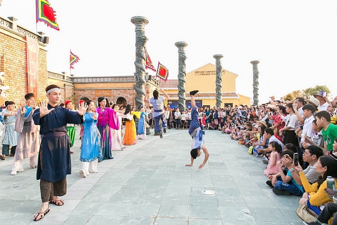 cong vien van hoa chu de an tuong hoi an to chuc nhieu hoat dong van hoa truyen thong dac sac