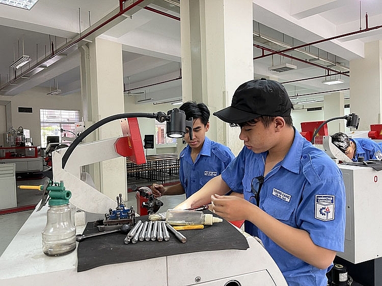 Cung ứng nhân lực ngành công nghiệp: Cần sự gắn kết giữa nhà trường và doanh nghiệp