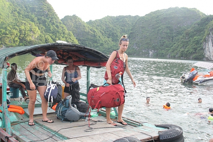 lang chai viet hai khoang troi yen binh