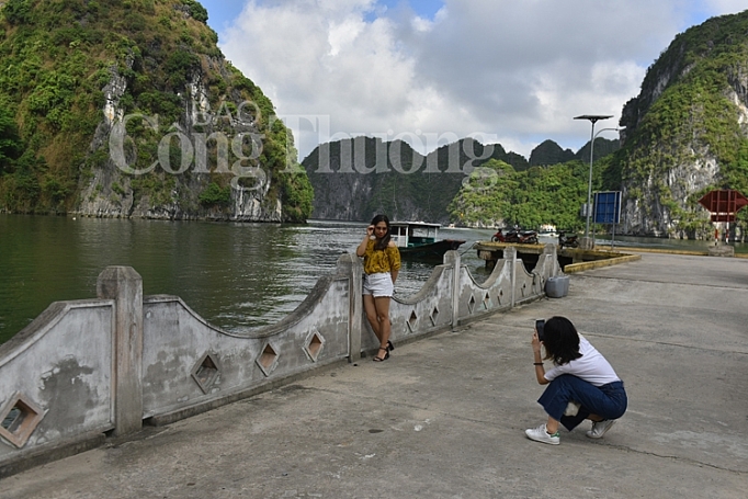 lang chai viet hai khoang troi yen binh