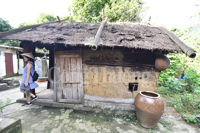 lang chai viet hai khoang troi yen binh