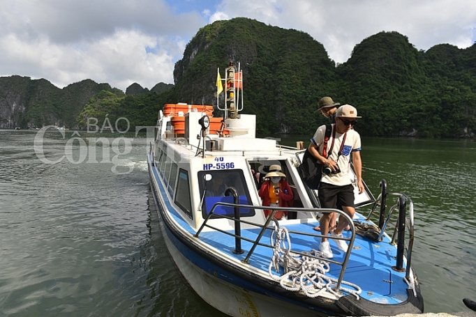 lang chai viet hai khoang troi yen binh