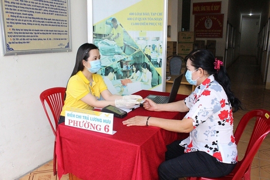 chi tra luong huu tro cap bao hiem xa hoi thang 7 va 82021 vao mot ky