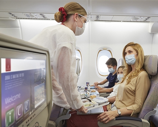 emirates cung cap mien phi goi bao hiem du lich mo rong