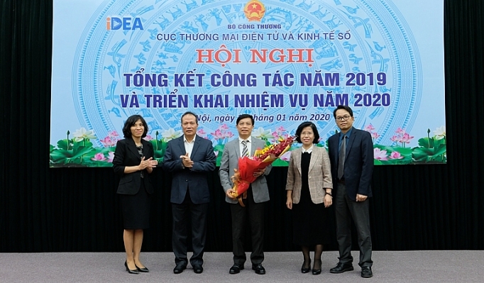 tiep tuc la cau noi thuc day phat trien thuong mai dien tu va kinh te so