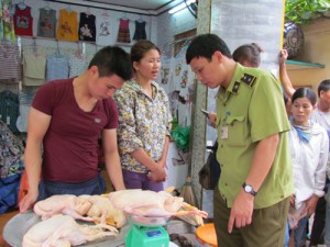 Lại “nóng” về an toàn thực phẩm