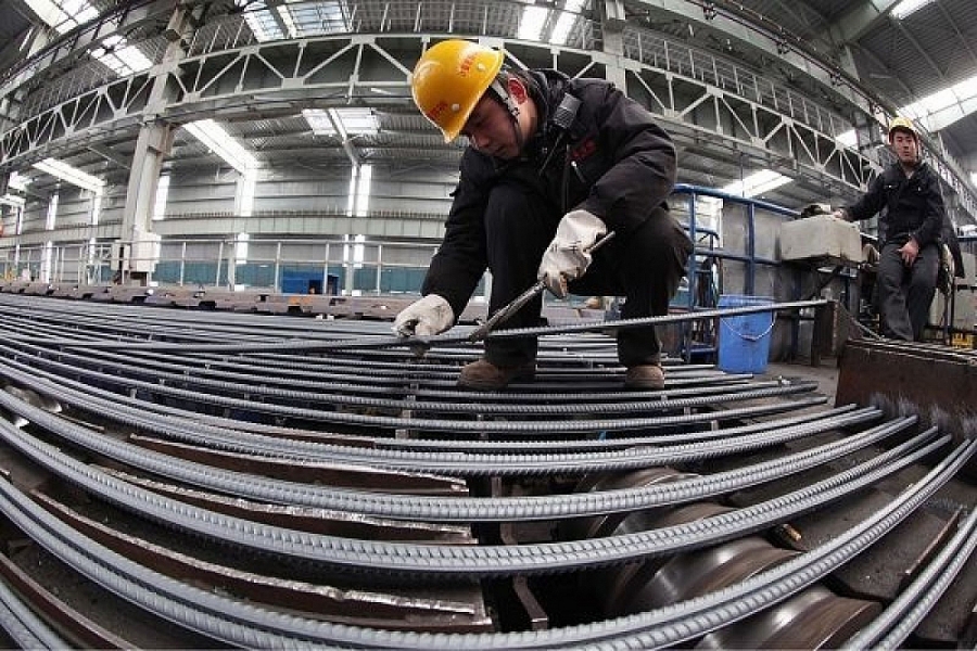 Giá các nguyên vật liệu sản xuất thép tăng cao đột biến trên thị trường toàn cầu, cùng với dịch bệnh, thời gian giao hàng kéo dài cũng khiến giá thép tăng 