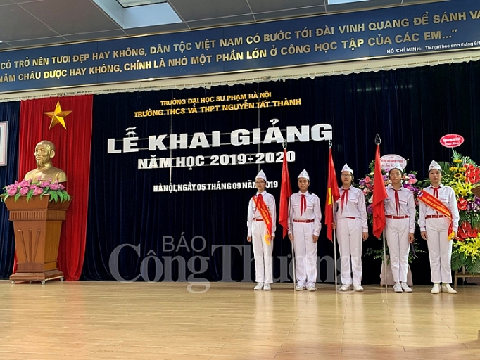 han hoan don chao nam hoc moi