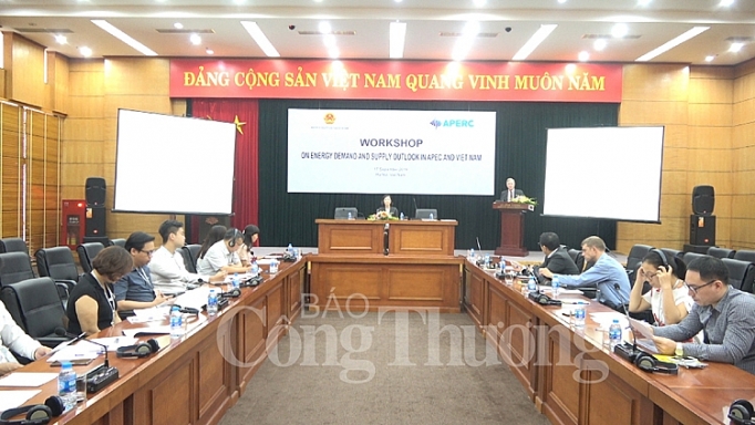 bao dam an ninh va can bang cung cau nang luong quoc gia va khu vuc apec