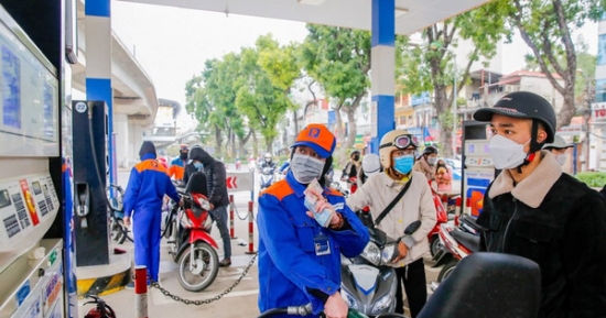 nhieu kich ban dieu hanh gia xang dau