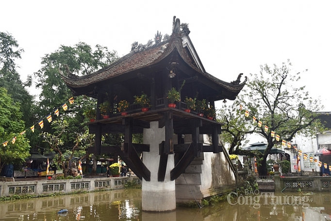 ha noi mung 1 tet ngay duy nhat trong nam song cham