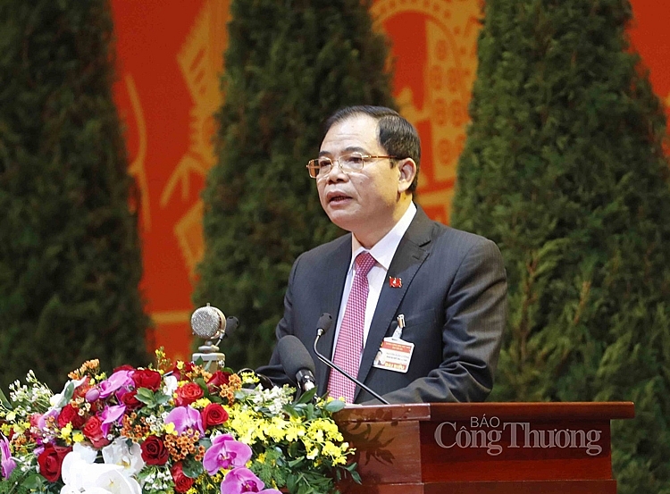 Đại biểu thảo luận sôi nổi tại Diễn đàn Đại hội Đảng