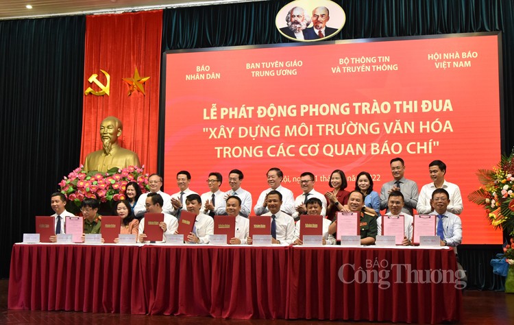 Phát động phong trào thi đua “Xây dựng môi trường văn hóa trong các cơ quan báo chí”