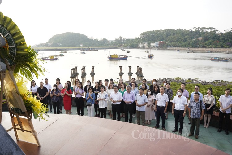 Đến với những địa chỉ đỏ để giàu suy ngẫm, để thêm tin tưởng